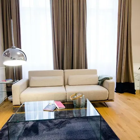 Studio Apartments Urania - Mai'S Apartments Wenen Buitenkant foto
