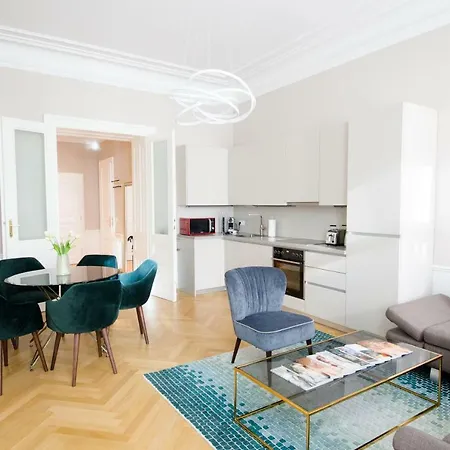 Studio Apartments Urania - Mai'S Apartments Wenen Buitenkant foto