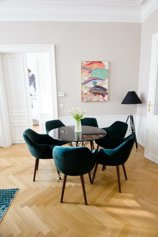 Urania - Mai's Wien