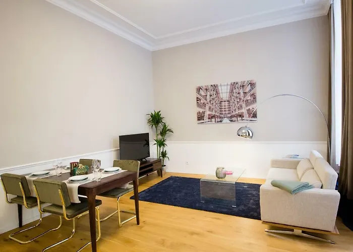 Studio Apartments Urania - Mai\'S Apartments